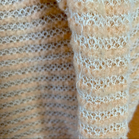 🌸Free People Knit Sweater✨ - Picture 5 of 7